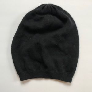 Wilfred knit black beanie